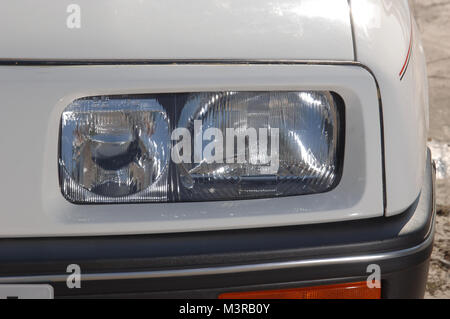 1986 Ford Sierra Fliessheck Familie Auto und gemeinsame sind p Mobile' der '80s Stockfoto