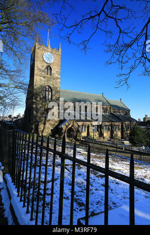 Die Kirche des Heiligen Michael und alle Engel in Haworth, West Yorkshire. Stockfoto