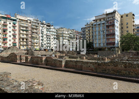 THESSALONIKI, Griechenland - 25. MAI 2017: Ruinen der antiken griechischen Agora in Thessaloniki. Mazedonien, Griechenland, Europa. Später Forum Romanum. Stockfoto