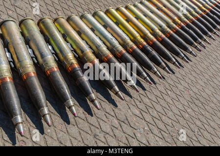 Munition für eine moderne russische Hubschrauber gun Stockfoto