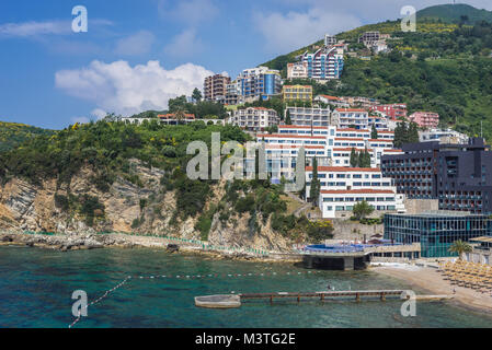 Strand von Avala Hotel in der Nähe der Altstadt von Budva Stadt an der Adria Küste in Montenegro Stockfoto