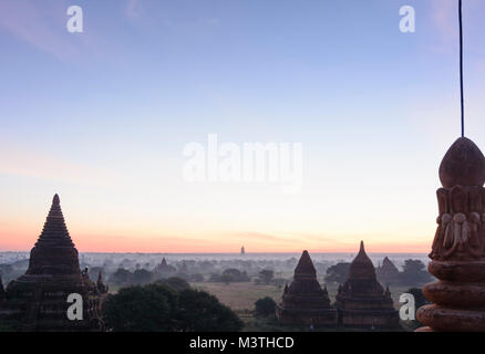 Bagan: Blick von Buledi Tempel, Tempeln, Stupas, Nan Myint Aussichtsturm, Region, Mandalay, Myanmar (Birma) Stockfoto