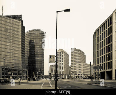 BERLIN - 4. APRIL: modernes Gebäude am Potsdamer Platz, Berlin, Deutschland, April 4,2011. Stockfoto