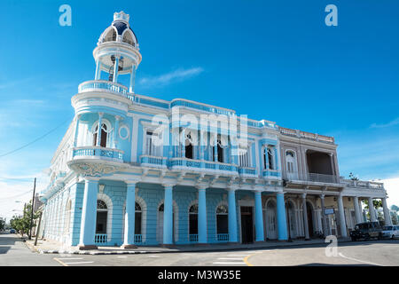 Colonial Palace in Cienfuegos mit Sichtung Turm Stockfoto