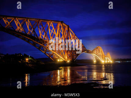 Forth Bridge Edinburgh Vereinigtes Königreich im Jahr 2015 getroffen Stockfoto