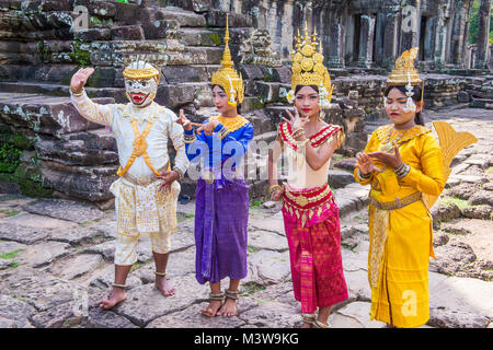 Kambodschaner Apsara-Tänzerinnen in Angkor Wat, Siem Reap Kambodscha Stockfoto