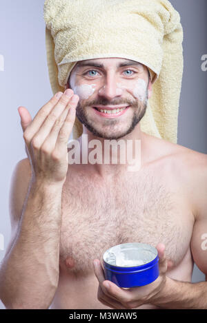 Anti-agin Creme Anwendung Stockfoto