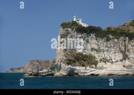 Leuchtturm am Capo Miseno, Golf von Neapel, Italien. Stockfoto