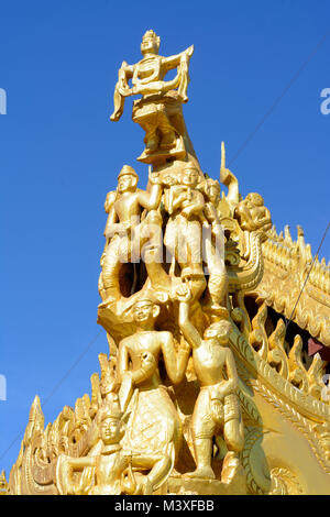 Bagan: Shwezigon Pagode, Dach Dekoration, Region, Mandalay, Myanmar (Birma) Stockfoto
