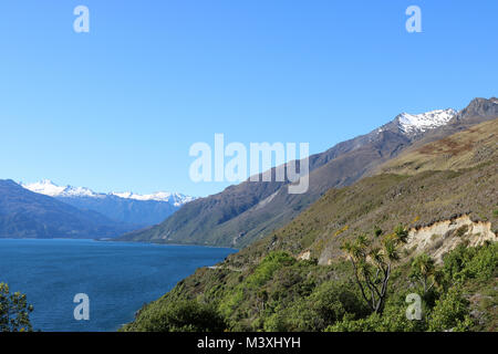 Blick nach Norden Westen von Lake Wanaka Lake Wanaka Lookout auf dem State Highway 6 Richtung Mount Albert in South Island, Neuseeland. Stockfoto