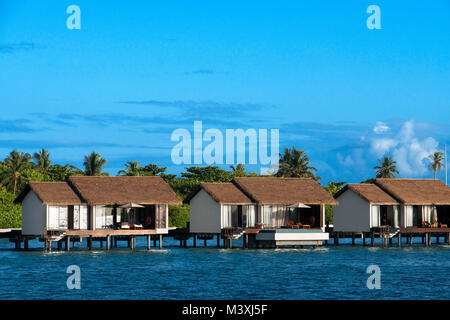 Luxus Bungalows Villen in der Residenz Hotel und Resort, Gaafu Alifu Atoll. Malediven Inseln. Stockfoto