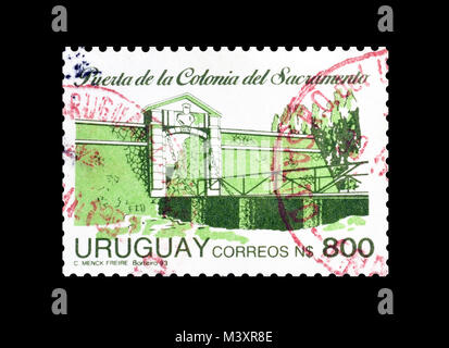 Storniert Briefmarke gedruckt von Uruguay, zeigt, dass Eingang von Colonia del Sacramento, circa 1993. Stockfoto