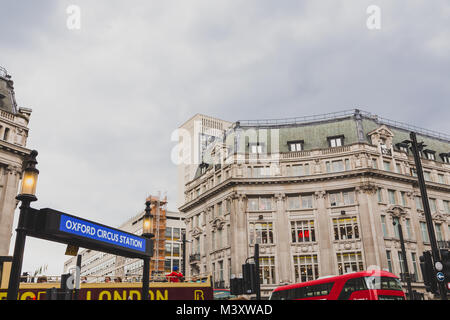 LONDON, GROSSBRITANNIEN - August 17., 2015: Detail von Oxford Circus in London Stockfoto