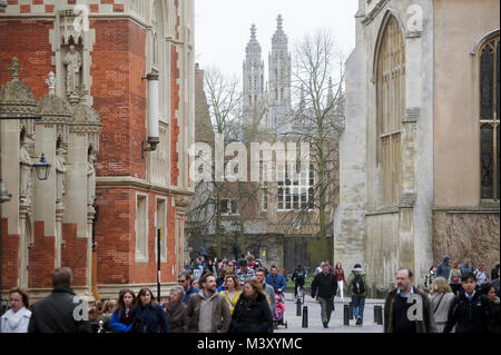 Alte Divinity School von St John's College gegründet in 1511, Trinity College von 1546 und gotische Kapelle Trinity College, Universität Cambridge ein Stockfoto