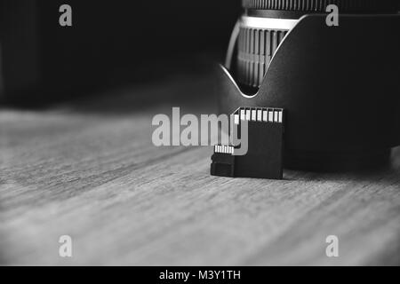 Micro SD liegt auf dem Tisch, USB-Flash, Technologie, File Transfer Stockfoto