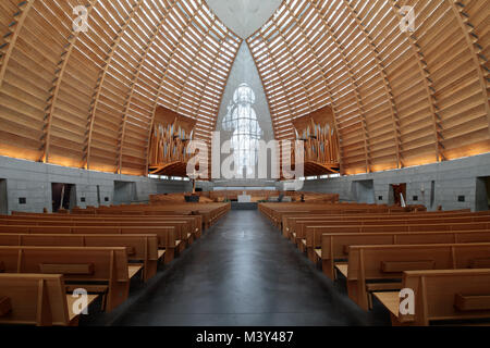 Oakland, Kalifornien - 11. Februar 2018: Innenraum der Kathedrale von Christus das Licht Stockfoto