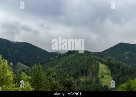 Blick von der Burg Strecno Stockfoto