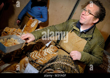 Liebevoll Artisan Brot für Verkauf an Preston Märkte Stockfoto