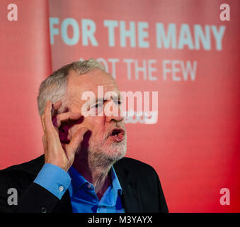 Penicuik Mid Lothian, Schottland, Vereinigtes Königreich, 12. Februar, 2018. Der Führer der Jeremy Corbyn gibt Rede bei der Shottstown Bergleute Tierschutz Halle, Penicuik Mid Lothian, Midlothian am Anfang einer Tour durch Schottland in dieser Woche. Credit: Iain Masterton/Alamy leben Nachrichten Stockfoto