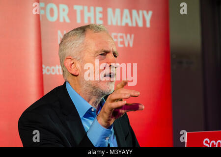 Penicuik Mid Lothian, Schottland, Vereinigtes Königreich, 12. Februar, 2018. Der Führer der Jeremy Corbyn gibt Rede bei der Shottstown Bergleute Tierschutz Halle, Penicuik Mid Lothian, Midlothian am Anfang einer Tour durch Schottland in dieser Woche. Credit: Iain Masterton/Alamy leben Nachrichten Stockfoto