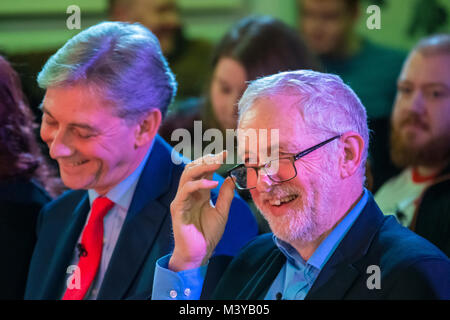 Penicuik Mid Lothian, Schottland, Vereinigtes Königreich, 12. Februar, 2018. Der Führer der Jeremy Corbyn gibt Rede bei der Shottstown Bergleute Tierschutz Halle, Penicuik Mid Lothian, Midlothian am Anfang einer Tour durch Schottland in dieser Woche. Credit: Iain Masterton/Alamy leben Nachrichten Stockfoto