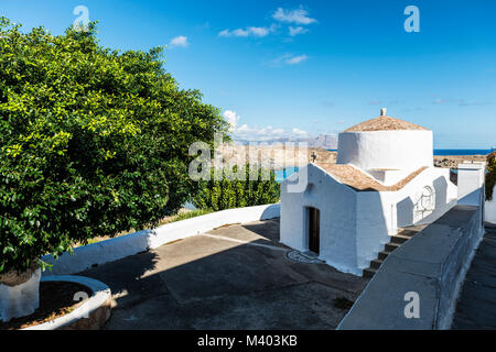 Die typischen weißen Kirche in die Stadt Lindos, Insel Rhodos, Griechenland Stockfoto