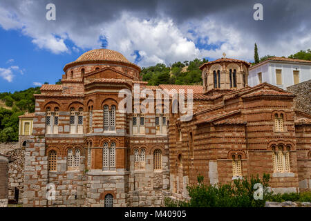 Kloster Hosios Loukas, einer mittleren byzantinischen Griechisch-orthodoxen Kloster, ein UNESCO-Weltkulturerbe, in Böotien region, Zentral Griechenland. Stockfoto