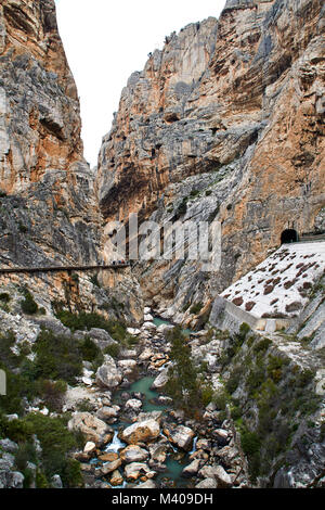 Wandern auf dem berühmten Caminito del Rey in Spanien Stockfoto