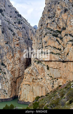 El Caminito del Rey - Ausfahrt Bereich der Schlucht Stockfoto