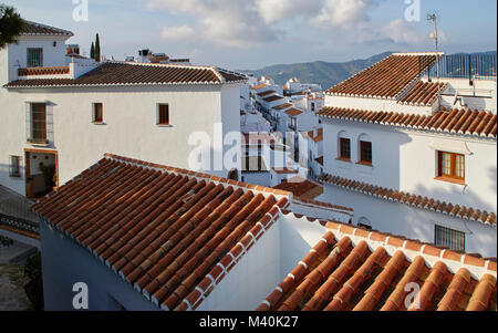 Über den Dächern von Frigiliana, Costa del Sol, Spanien Stockfoto