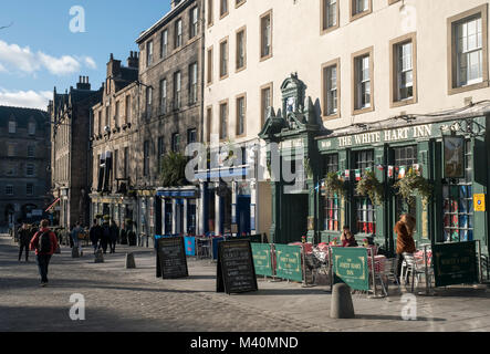 Das Grassmarket in der Altstadt von Edinburgh. Stockfoto