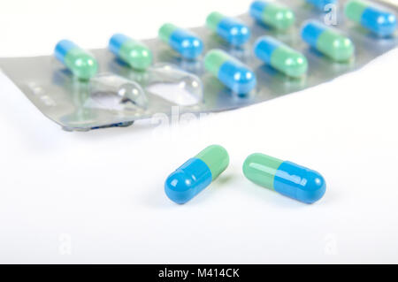 Kapseln und Tabletten container closeup Stockfoto