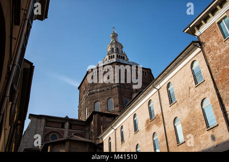 Pavia Kathedrale und Fassade, Lombardei, Italien Stockfoto