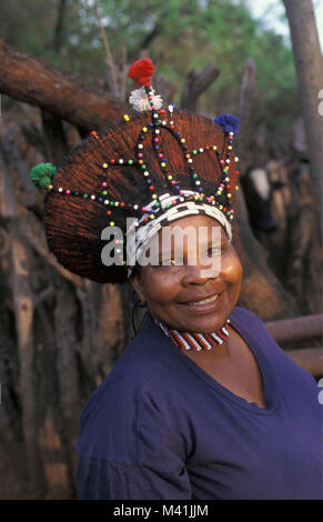 Südafrika. In der Nähe von Pretoria. Frau Stamm der Zulu. Stockfoto