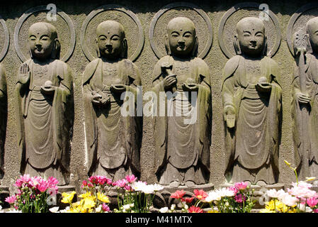 Japan, Insel Honshu, Kamakura, in den südlich von Tokio, Statuetten Jizo an der Hase Dera Kannon Tempel Stockfoto