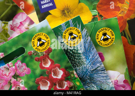 Bunte Saatgutpackungen angezeigte RHS perfekt für bestäuber Biene-freundliche Logo UK Stockfoto