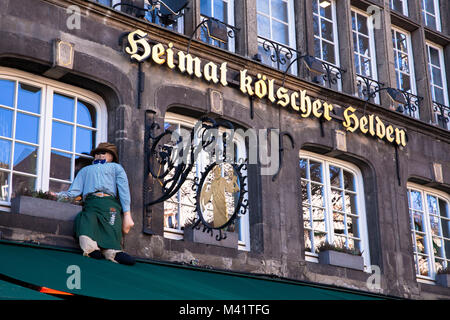 Europa, Deutschland, Nordrhein-Westfalen, Köln, der pub Gilden im Zims am Heumarket im historischen Teil der Stadt. Europa, Deutschland, Nord Stockfoto