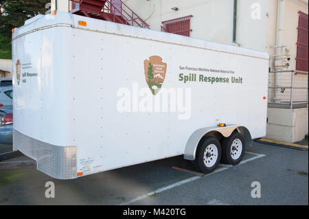 San Francisco, CA - Februar 03: San Francisco Nationalpark Spill Rsponse Einheit am Fort Mason Golden Gate National Recreation Area entfernt Stockfoto