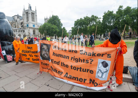 Speichern Shaker Aamer Kampagne hielt seine regelmäßige wöchentliche Mahnwache in Parliament Square auf den Haushalt Tag, fordert die sofortige Freilassung und Rückkehr nach Großbritannien der Londoner Shaker Aamer. Stockfoto