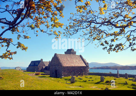 Iona Abbey, Schottland von hinter dem im Frühjahr gesehen. Stockfoto