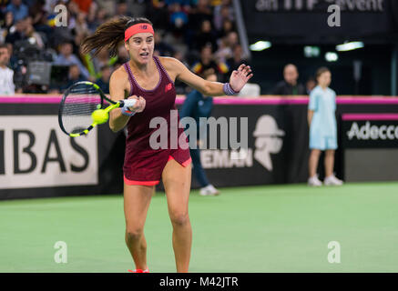 CLUJ Napoca, Rumänien - 10. FEBRUAR 2018: Rumänische Tennisspieler Sorana Cirstea Tennis spielen gegen Carol Zhao während einer Fed Cup Match zwischen Römischen Stockfoto