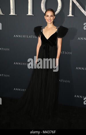 Westwood, Ca. 13 Feb, 2018. Natalie Portman, an der Los Angeles Premiere der Vernichtung im Regency Dörfer Theater in Westwood, Kalifornien am 13. Februar 2018. Credit: Faye Sadou/Medien Punch/Alamy leben Nachrichten Stockfoto