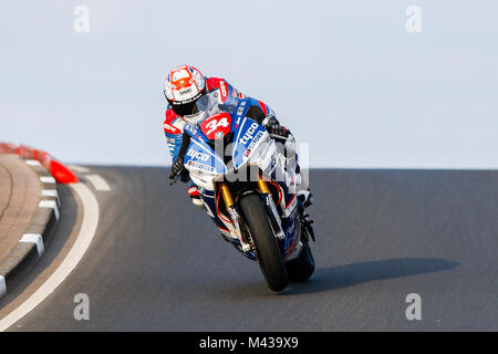 Datei PICS: 14 Feb, 2018. Foto: Antrim, Nordirland. Donnerstag, 11 Mai, 2017. Alastair Seeley, der erfolgreichste Fahrer in der Geschichte der Opel International North West 200 Mit 21 Siegen, Rennen Tyco auf BMW in der Superbike und Superstock Rennen bei der diesjährigen Veranstaltung am 13-19. Dies wird der 38jährige siebte Staffel laufen, unter dem Banner von Philip und Hector Neills TAS Racing Team und Seeley hat seinen Anblick fest auf Superbike Herrlichkeit. Credit: Graham Service/Alamy leben Nachrichten Stockfoto