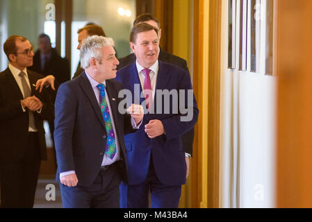 Riga, Lettland. 14 Feb, 2018. John Bercow, Mitglied des Europäischen Parlaments für Buckingham und der Sprecher des britischen Unterhauses trifft sich mit Premierminister der Republik Lettland Maris Kucinskis. Regierung von Lettland. Credit: gints Ivuskans/Alamy leben Nachrichten Stockfoto