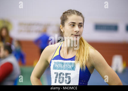 Kharkov, Ukraine - Februar 9, 2018: Asya Bardis ukrainischen Sportlerin auf pentathlon Wettbewerbe der Ukrainischen indoor Leichtathletik Meisterschaft 2018. Stockfoto