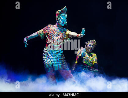 Mak-yung ist eine traditionelle Form des Tanzes - Drama aus dem Norden von Malaysia, Kelantan. Stockfoto