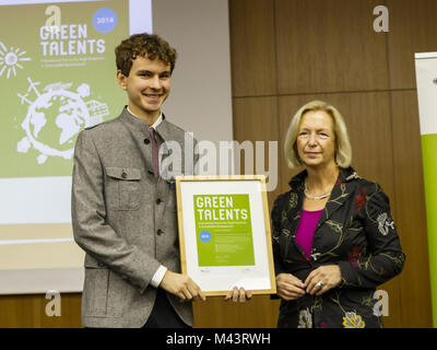 Green Talents Initiative witn Ministerin Wanka. Stockfoto