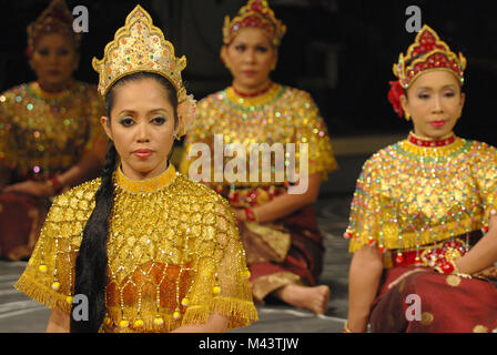 Mak Yong oder MAK-yung ist eine traditionelle Form des Tanzes - Drama aus dem Norden von Malaysia, besonders der Staat Kelantan Stockfoto