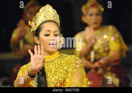 Mak Yong oder MAK-yung ist eine traditionelle Form des Tanzes - Drama aus dem Norden von Malaysia, besonders der Staat Kelantan Stockfoto