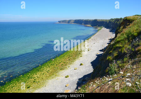 Blick von oben auf den Klippen mit Blick auf Omaha Beach, Normandie, Frankreich Die Website der D-day Landungen im zweiten Weltkrieg 2. Stockfoto